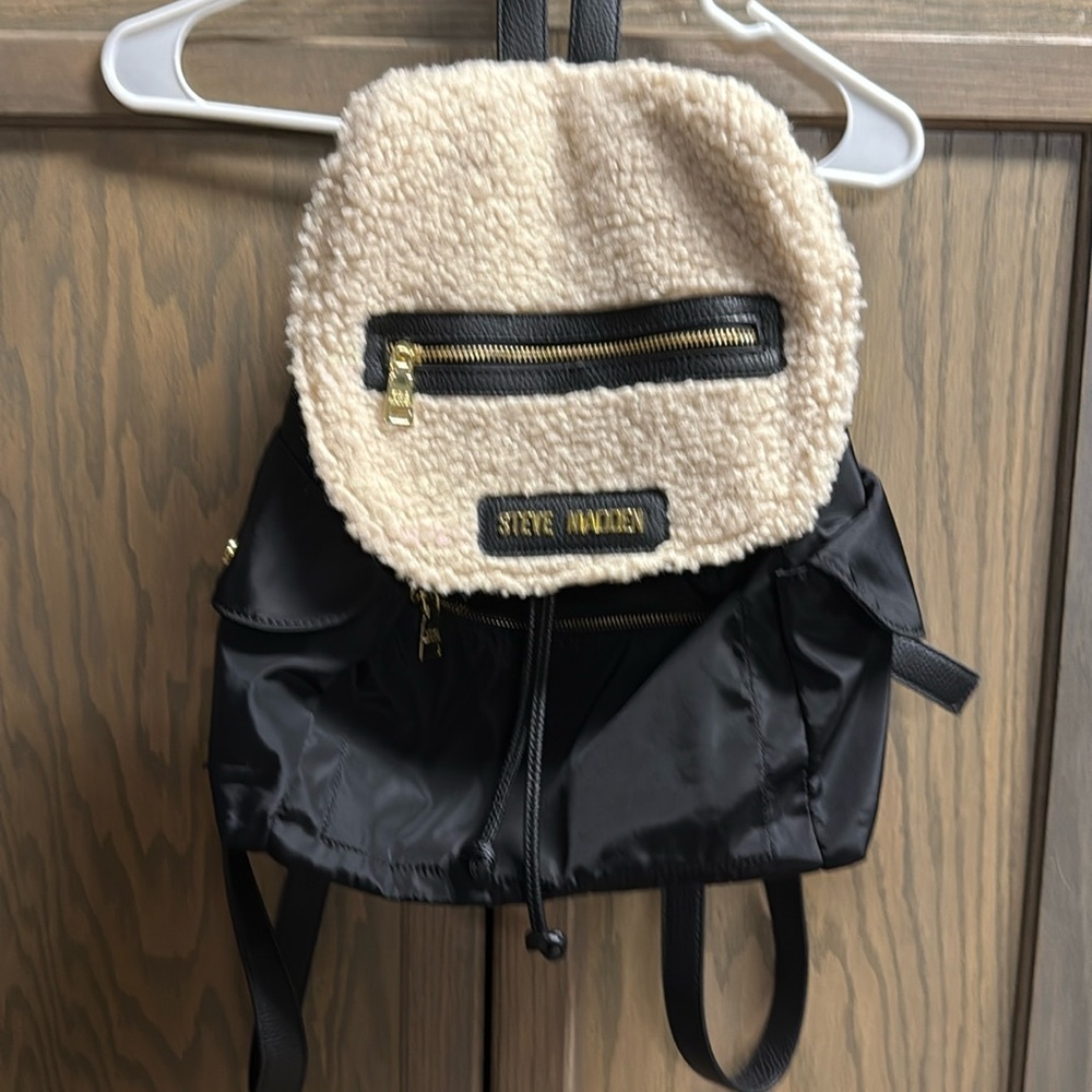 Steve Madden Book Sack